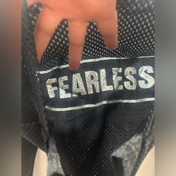 INFINITE PERFORMANCE, size S, mesh top with fearless graphic, long sleeve, hood - Picture 3 of 7